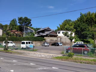 県庁前駐車場