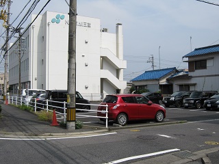 桜橋さつき駐車場